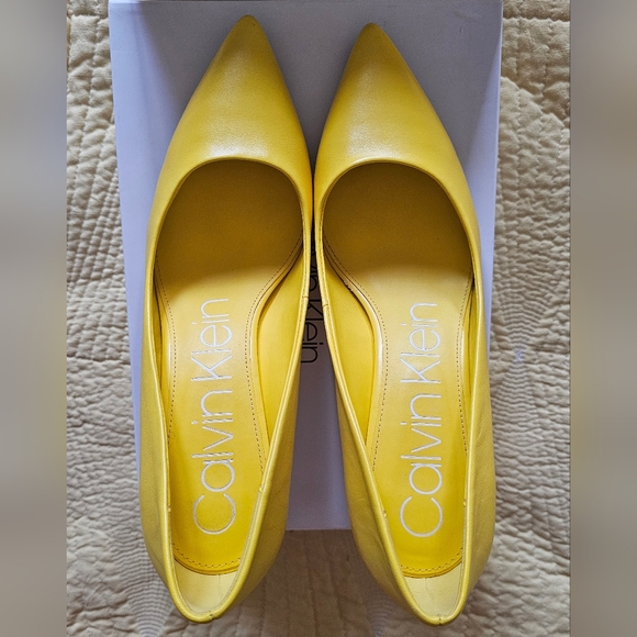 Calvin Klein Yellow Pumps - Picture 6 of 7